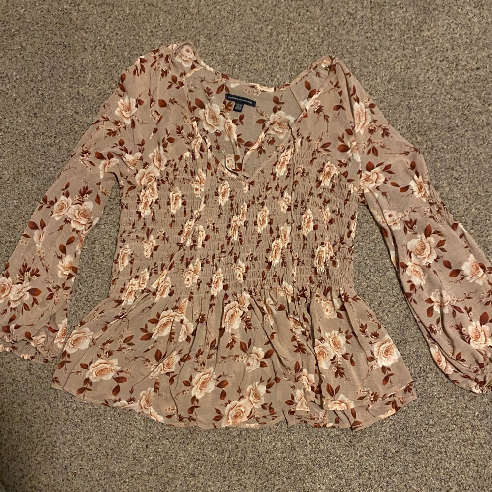 American Eagle Floral Long Sleeve Top